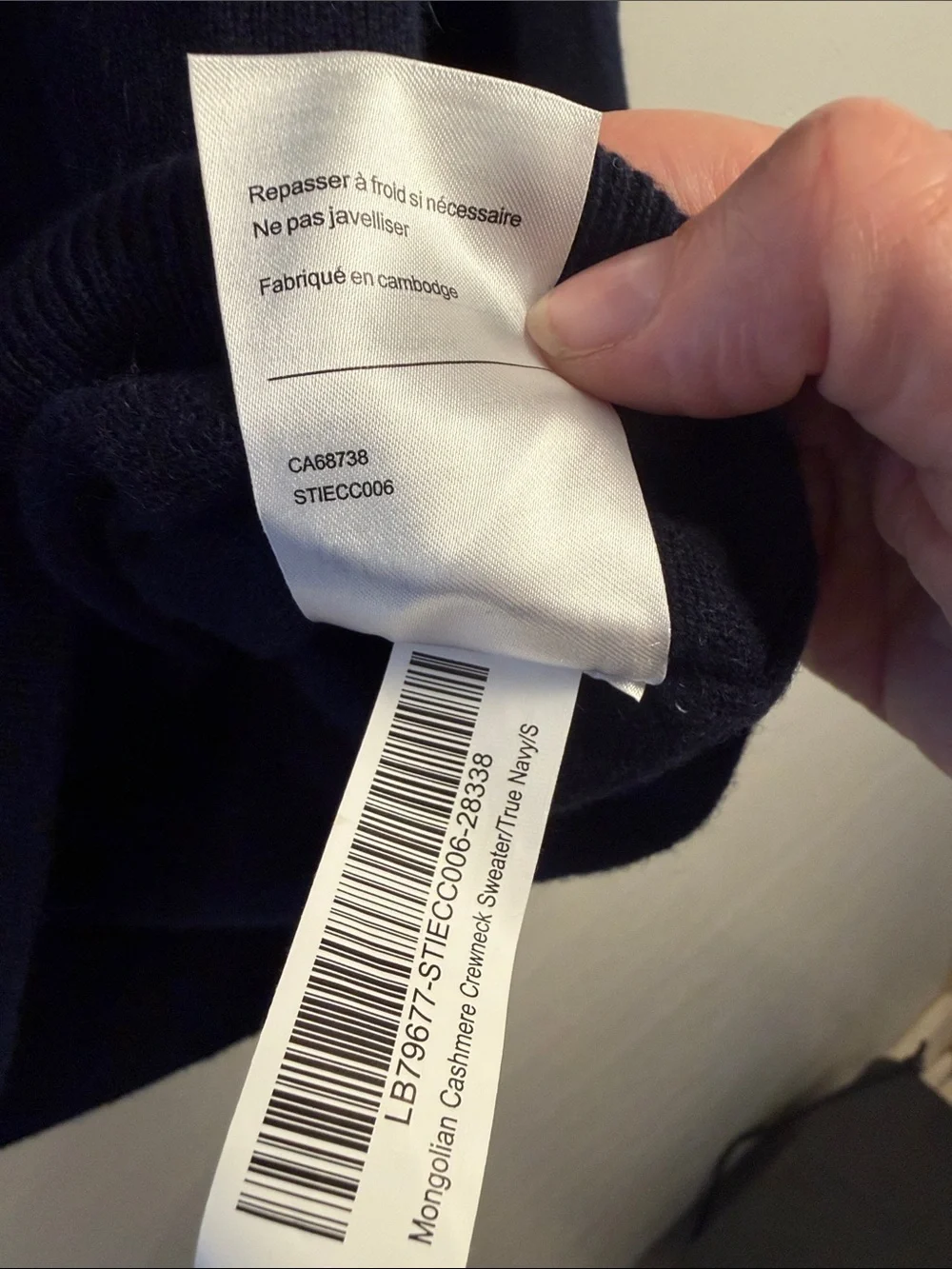 Quince Men's Dark Blue Cashmere Crewneck Sweater size small